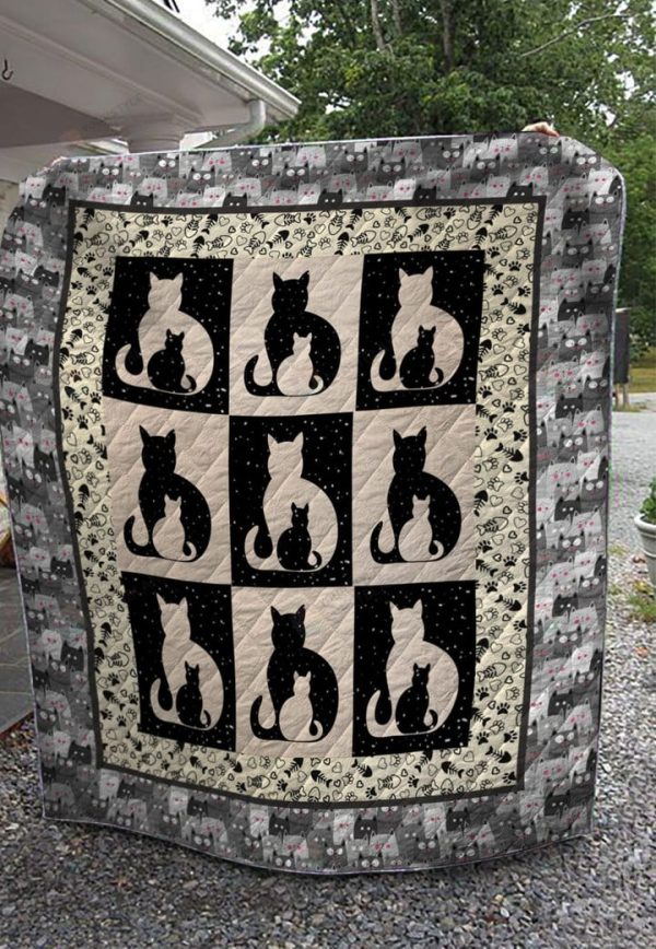 Cat In Black And White Quilt Blanket Great Customized Gifts For Birthday Christmas Thanksgiving Perfect Gifts For Cat Lover